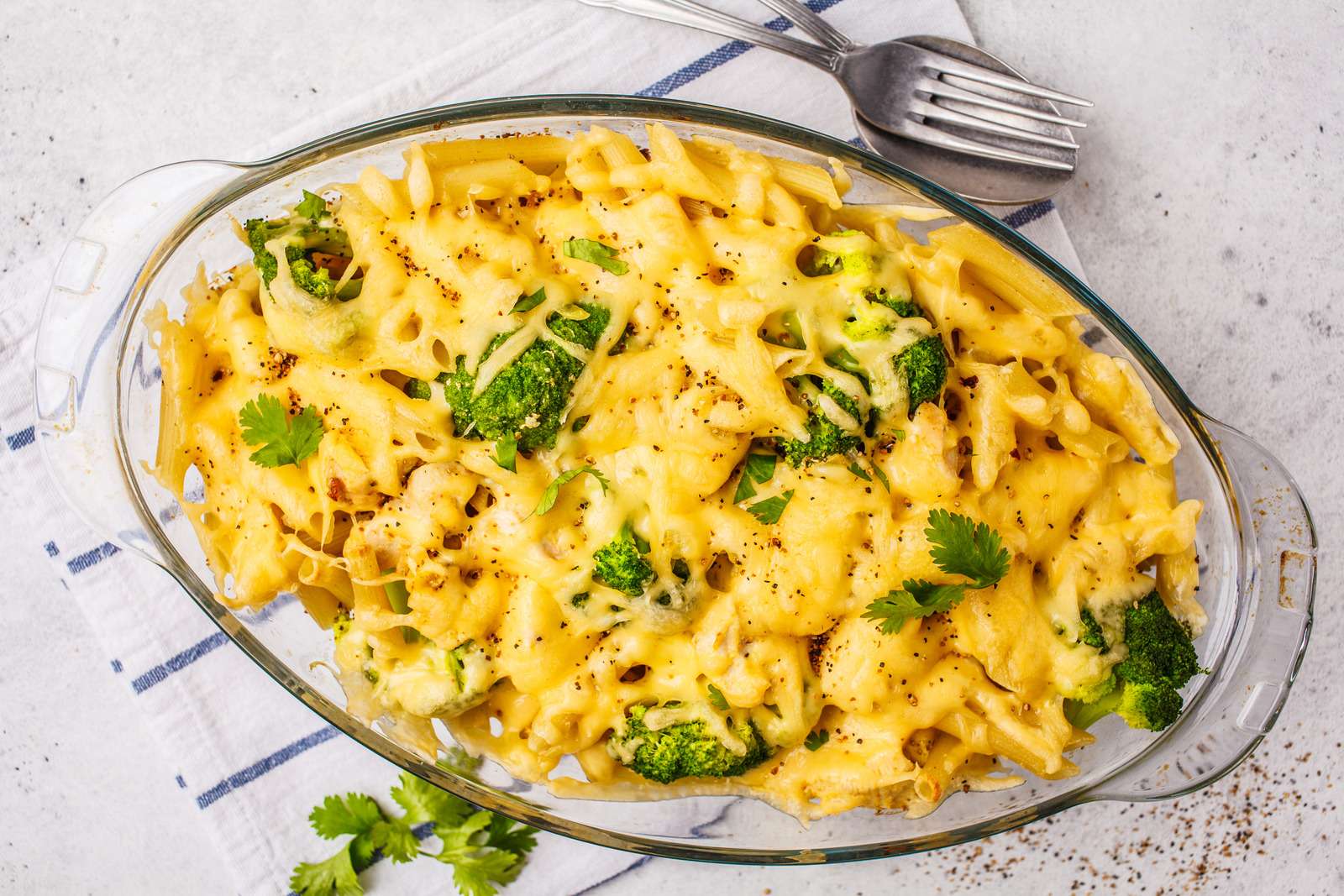 CHICKEN, PASTA AND BROCCOLI BAKE